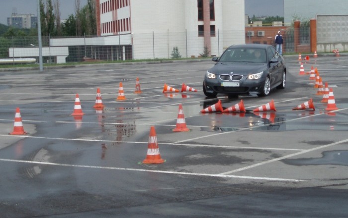Обучение вождению в пригороде в автошколе Барнаула